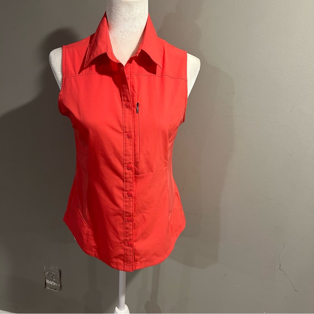 Columbia Women's Silver Ridge II Omni Shade Sleeveless Shirt Pink Coral Small